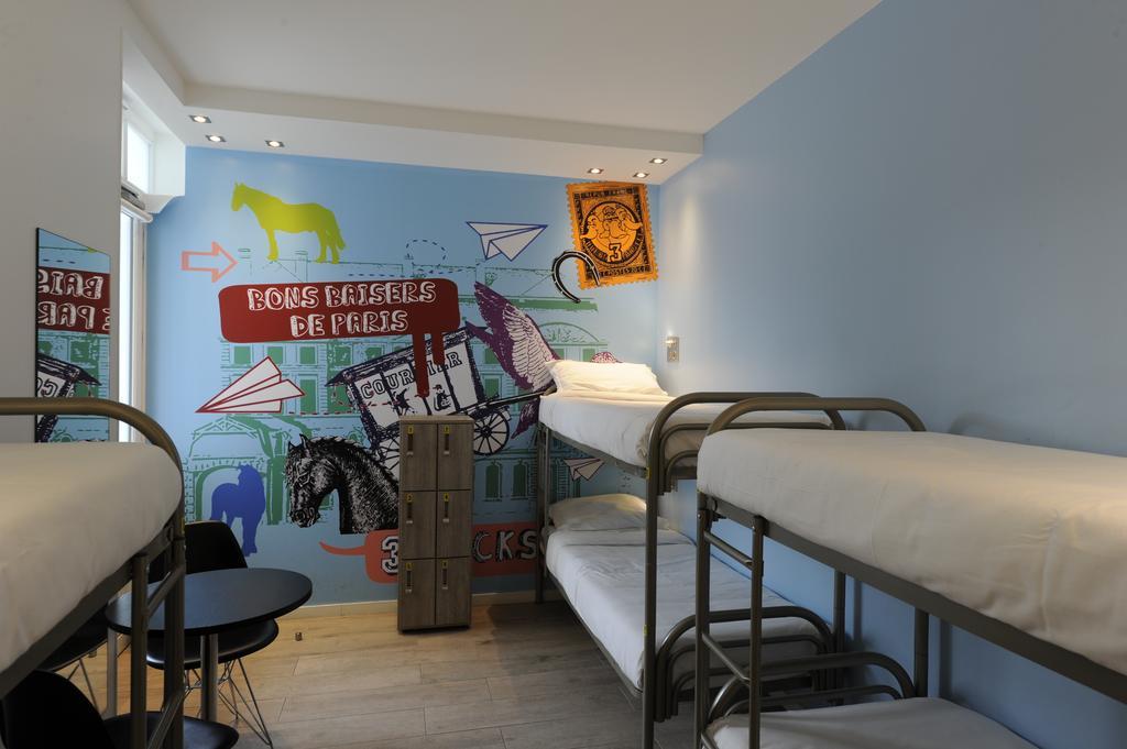 Hostel The 3 Ducks Eiffel Tower By Hiphophostels Paris
